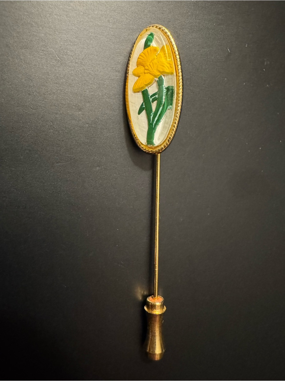 Vintage Gold Tone 3D Daffodil Floral Lucite Dome Stick Pin